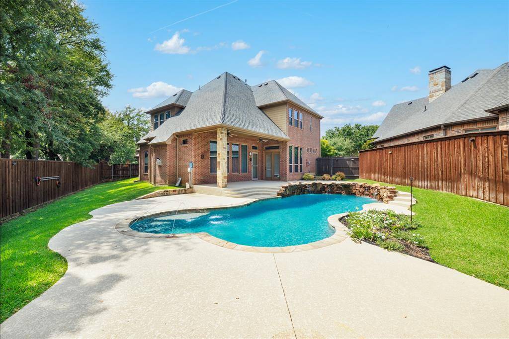 Euless, TX 76039,609 Knott Court