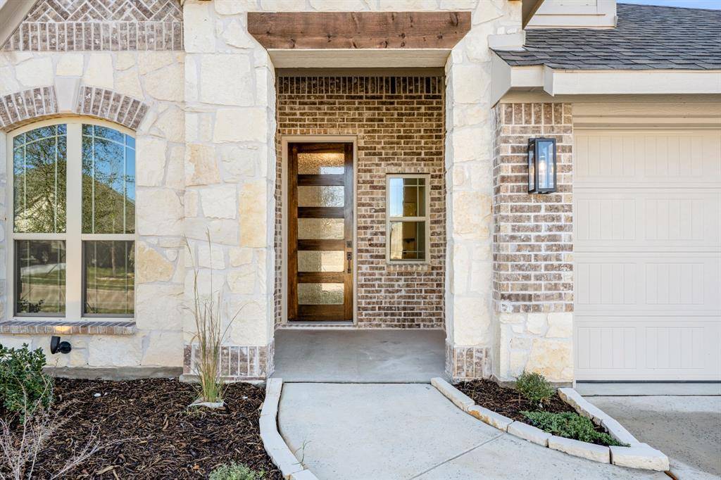 Granbury, TX 76049,324 Bowrider Lane