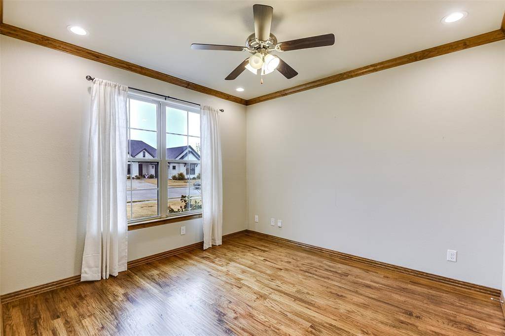 Waxahachie, TX 75165,105 Steves Way