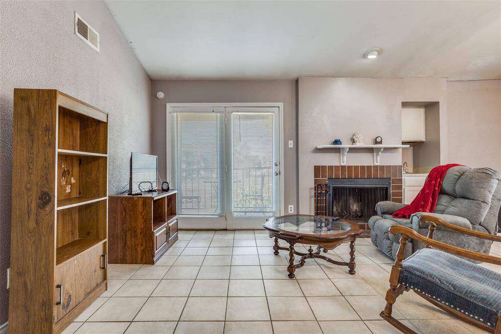 Garland, TX 75043,5913 Lake Hubbard Parkway #221