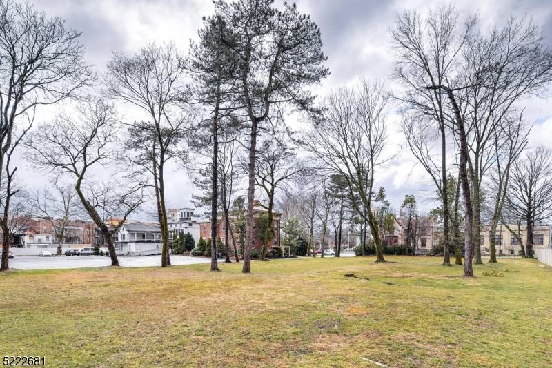 Somerville Boro, NJ 08876,30 W End Ave