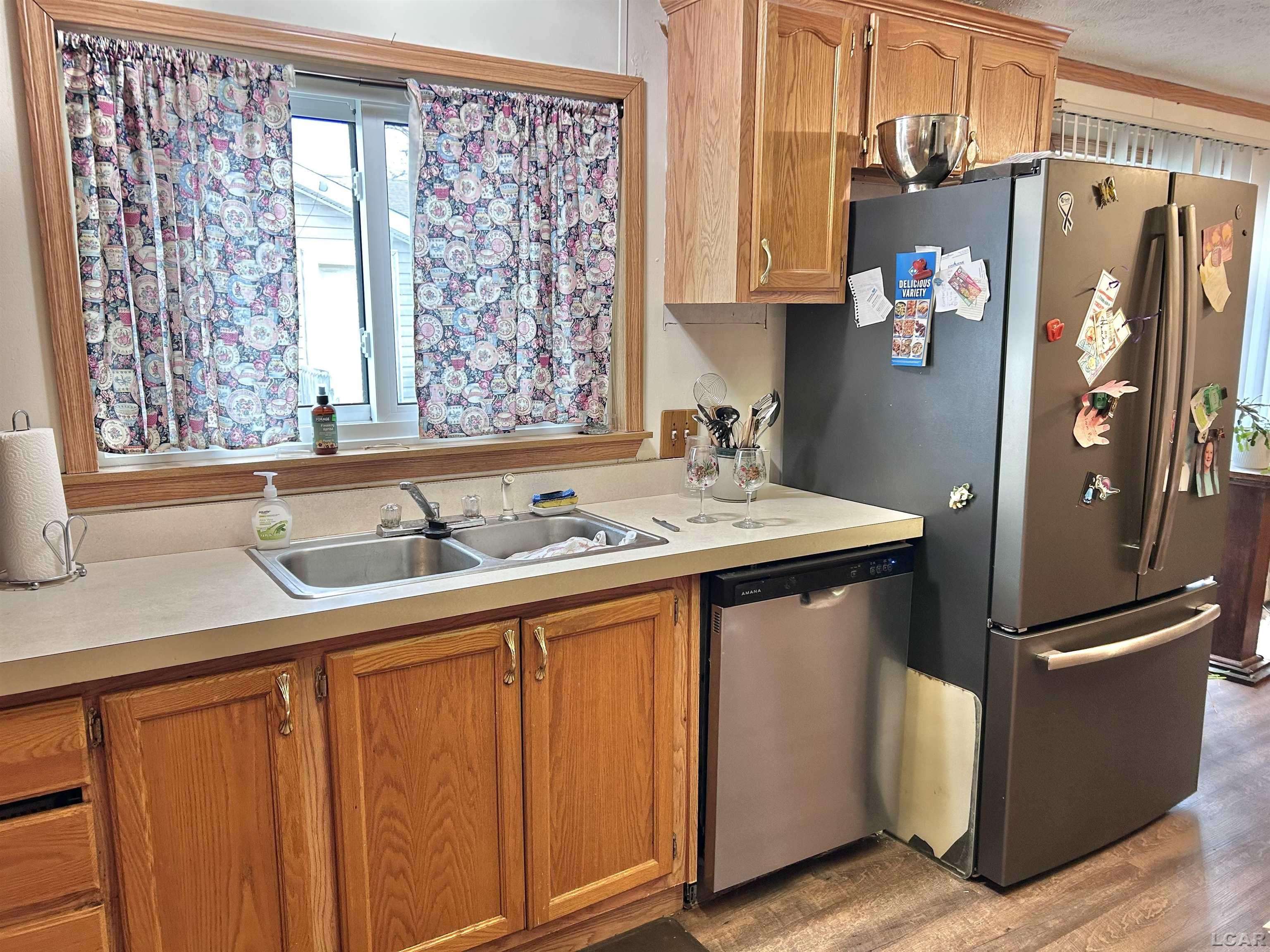 Adrian, MI 49221,141 Smoky Hill River CT