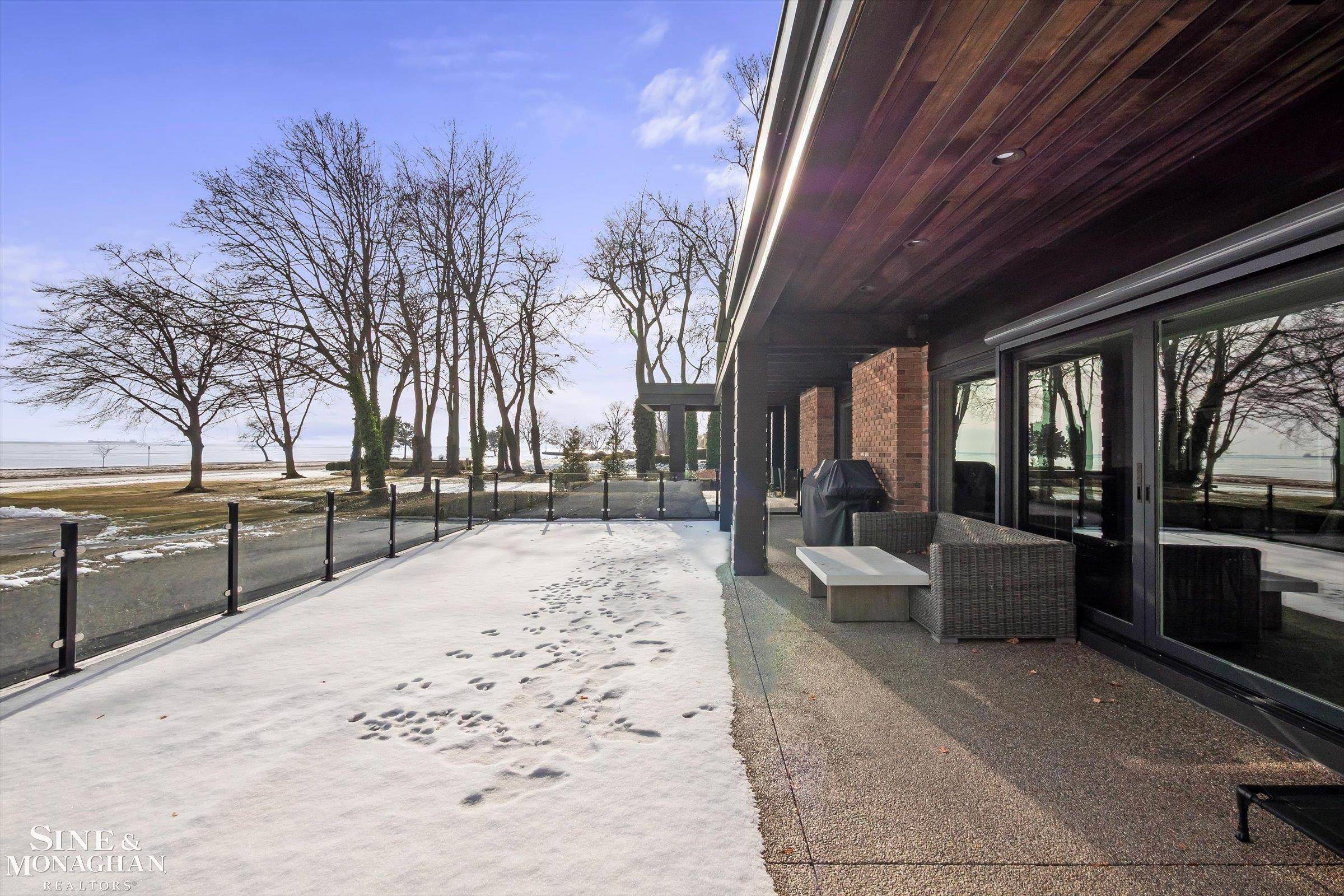 Grosse Pointe Shores, MI 48236,737 Lake Shore RD