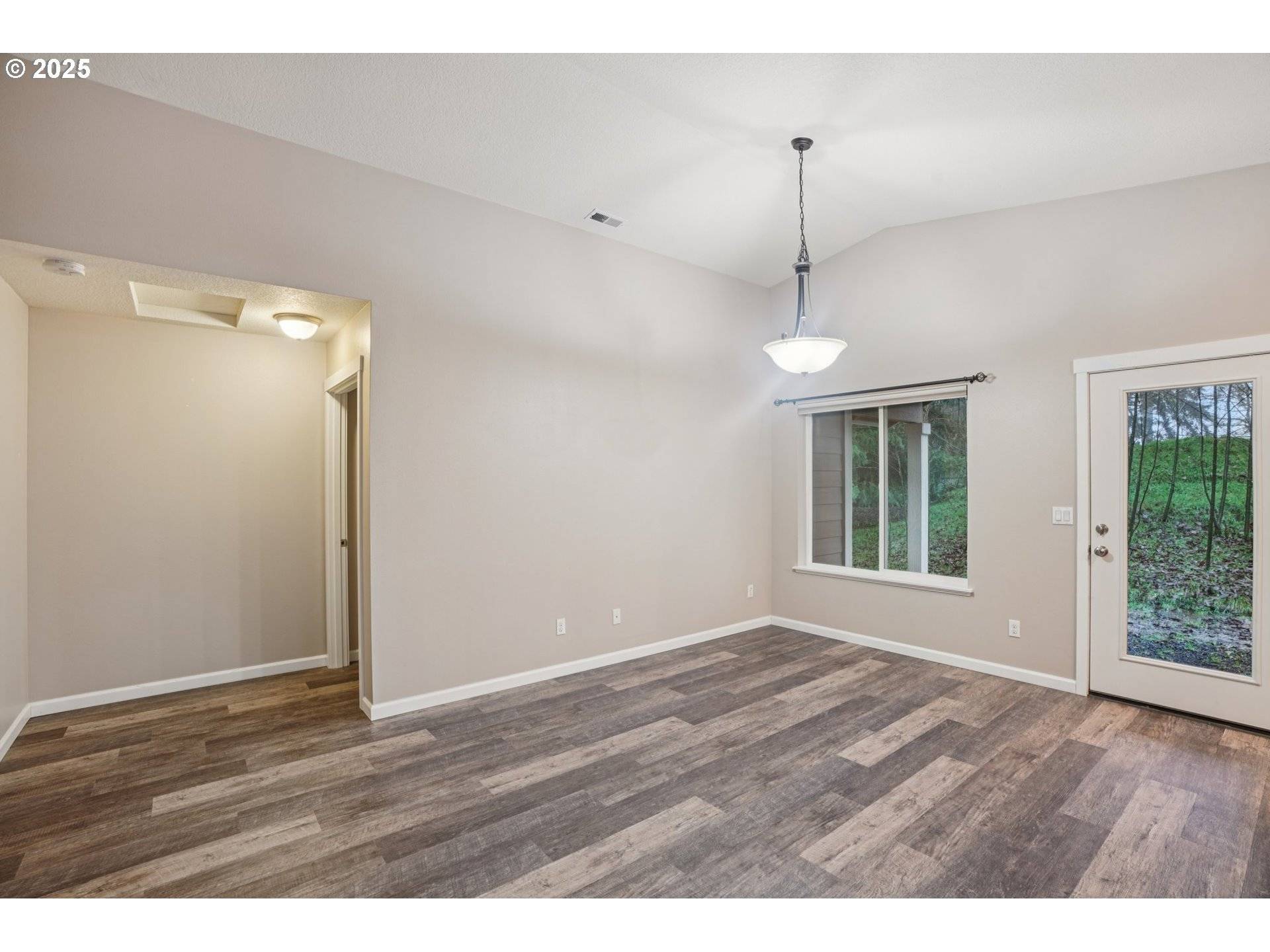 Longview, WA 98632,351 STELLA RD