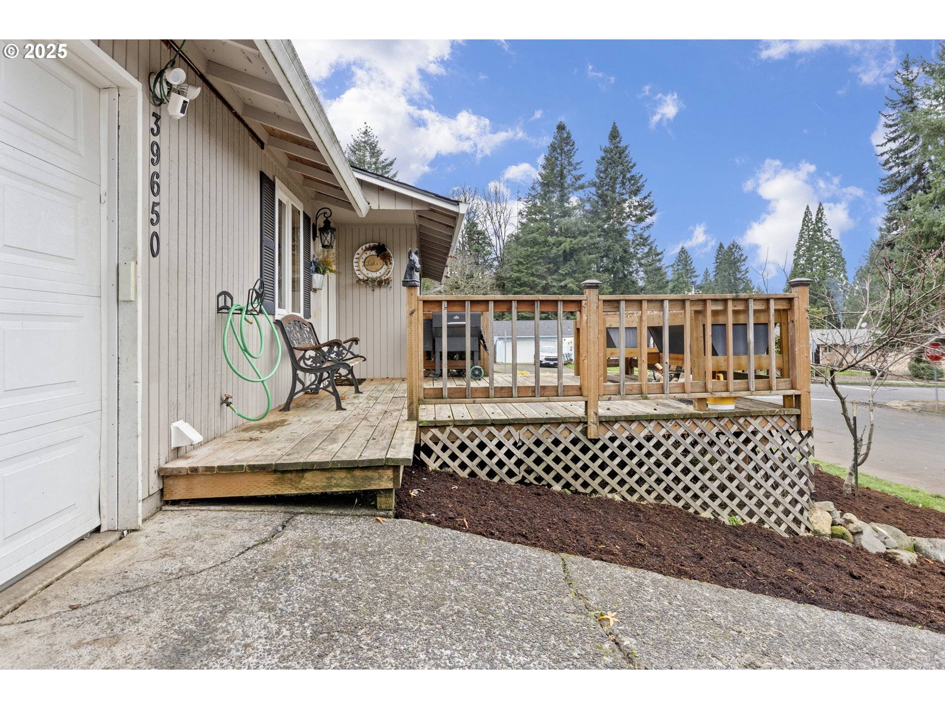 Sandy, OR 97055,39650 DAVIS ST