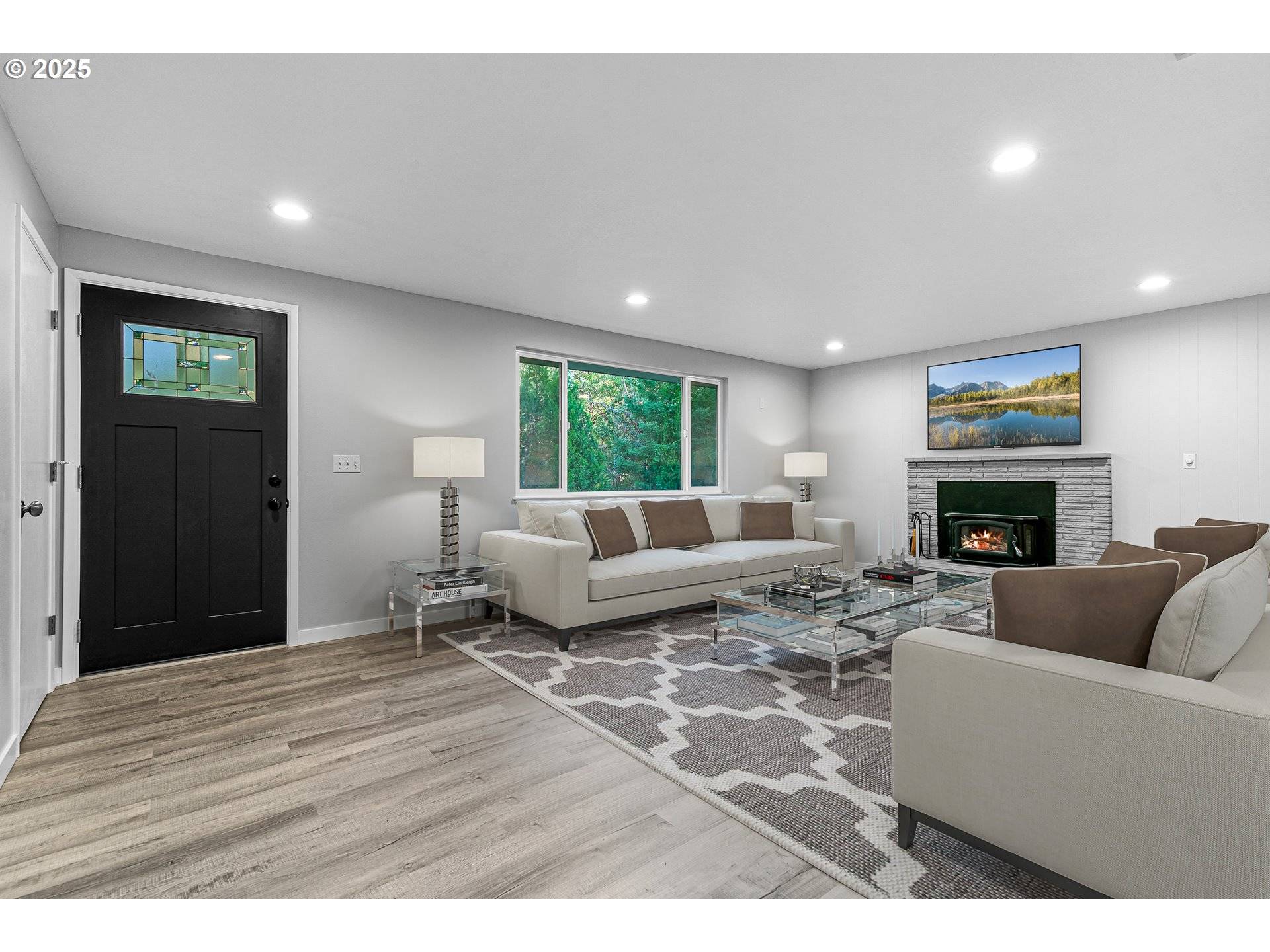 Grants Pass, OR 97526,387 CIENAGA LN