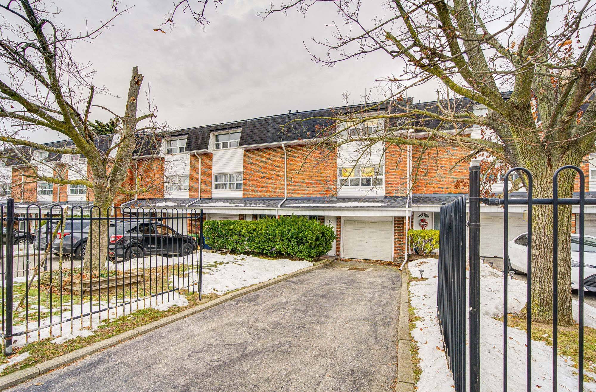 Toronto E09, ON M1E 4C9,145 Purpledusk TRL S