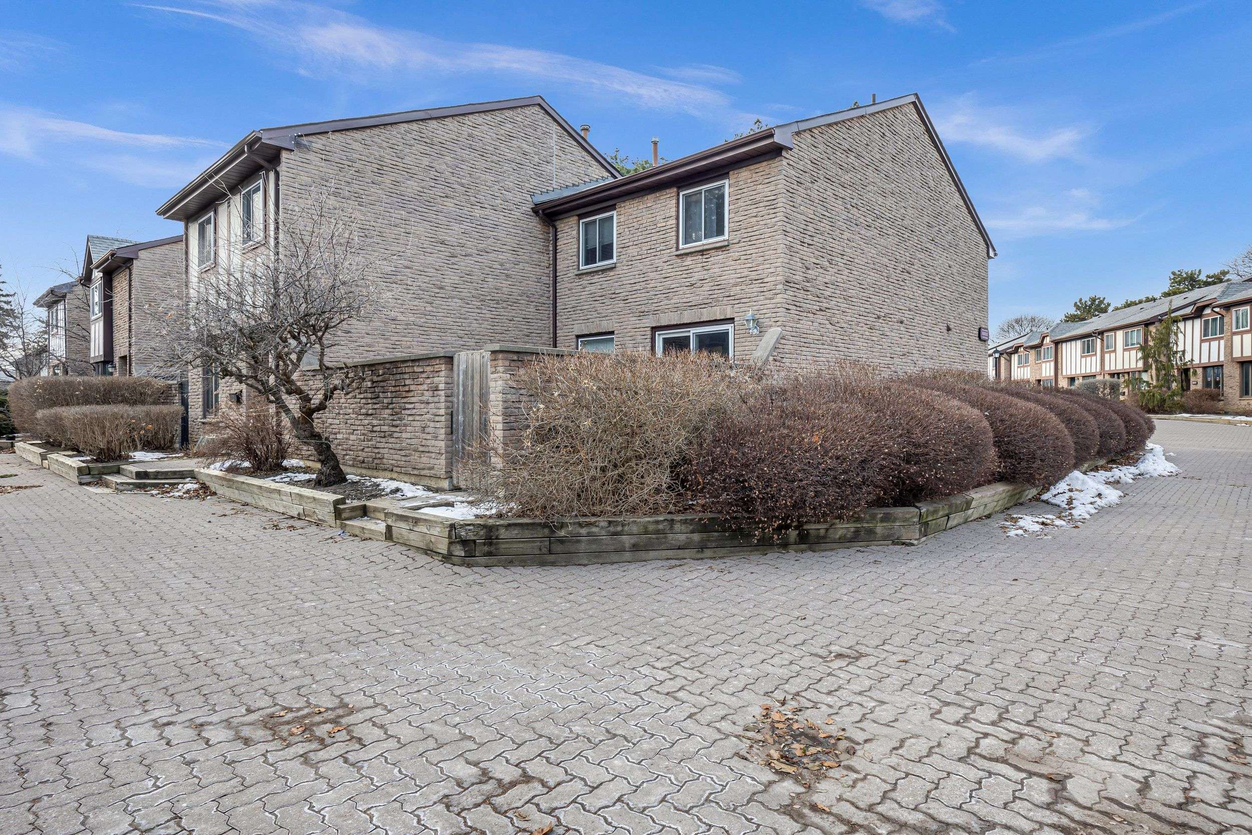 Toronto E11, ON M1B 1N2,150 Burrows Hall BLVD