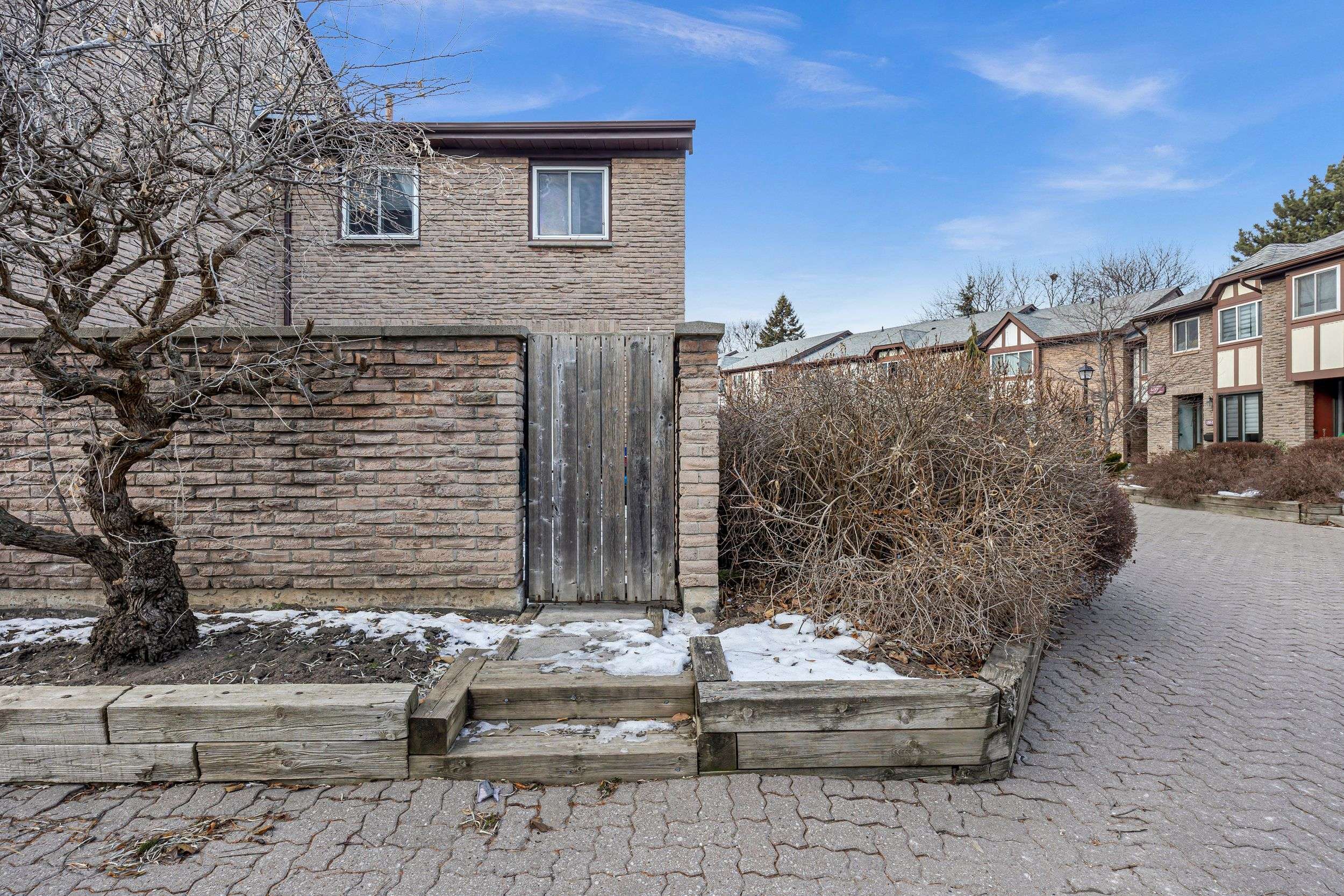 Toronto E11, ON M1B 1N2,150 Burrows Hall BLVD