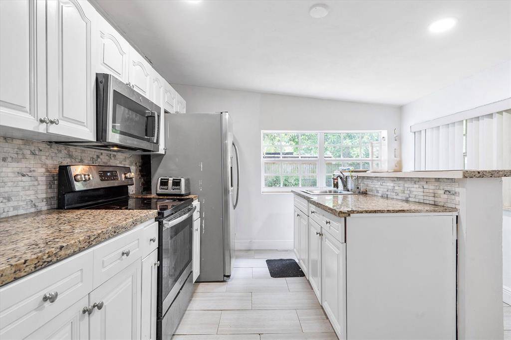 West Park, FL 33023,4520 SW 38th St