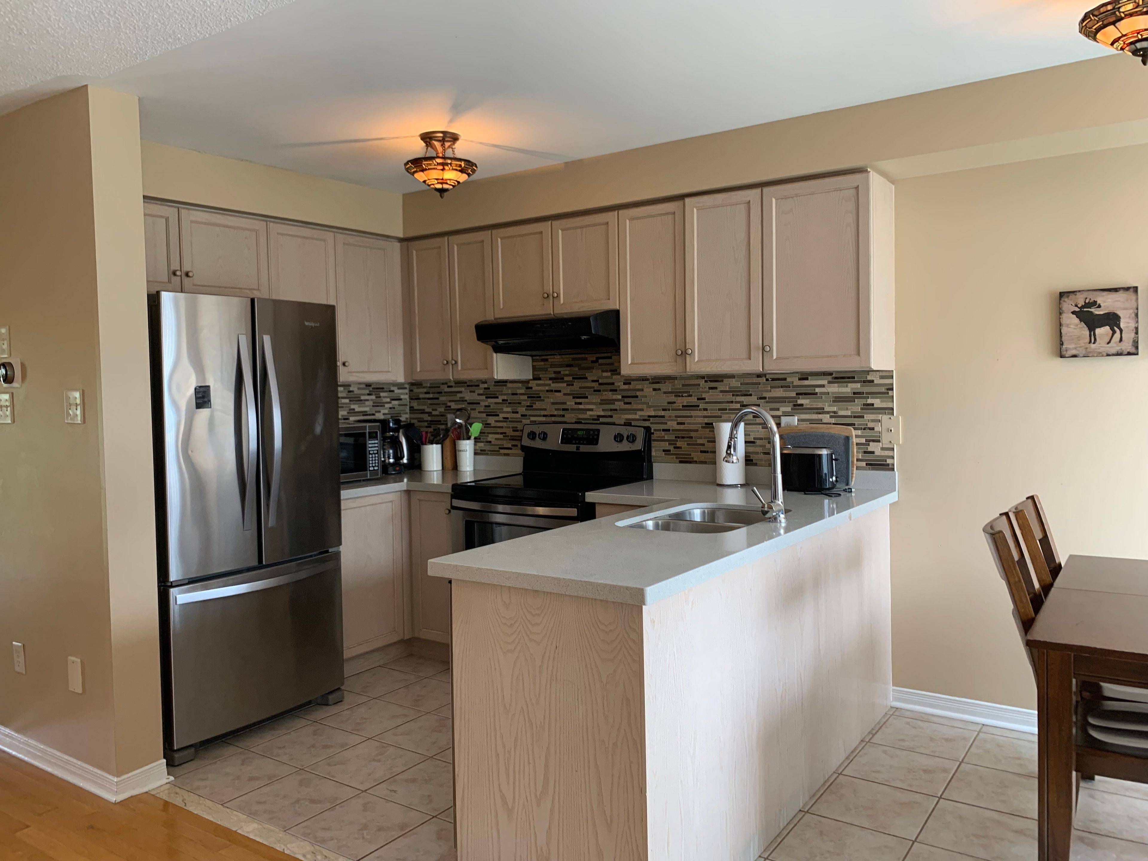 Mississauga, ON L5M 6Y1,3838 Manatee WAY #Main/2nd Flr