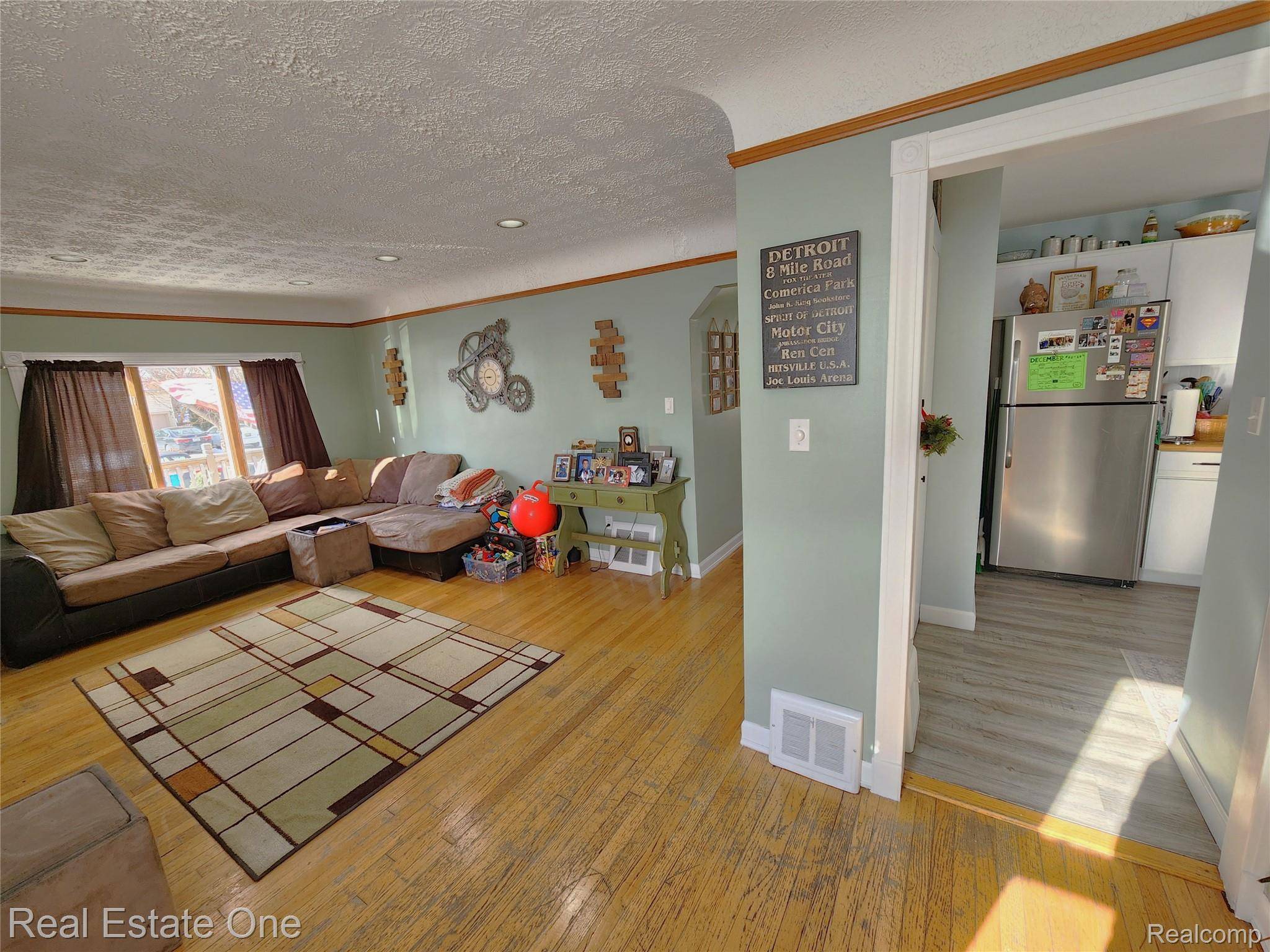 Mt. Clemens, MI 48043,759 Chippewa ST