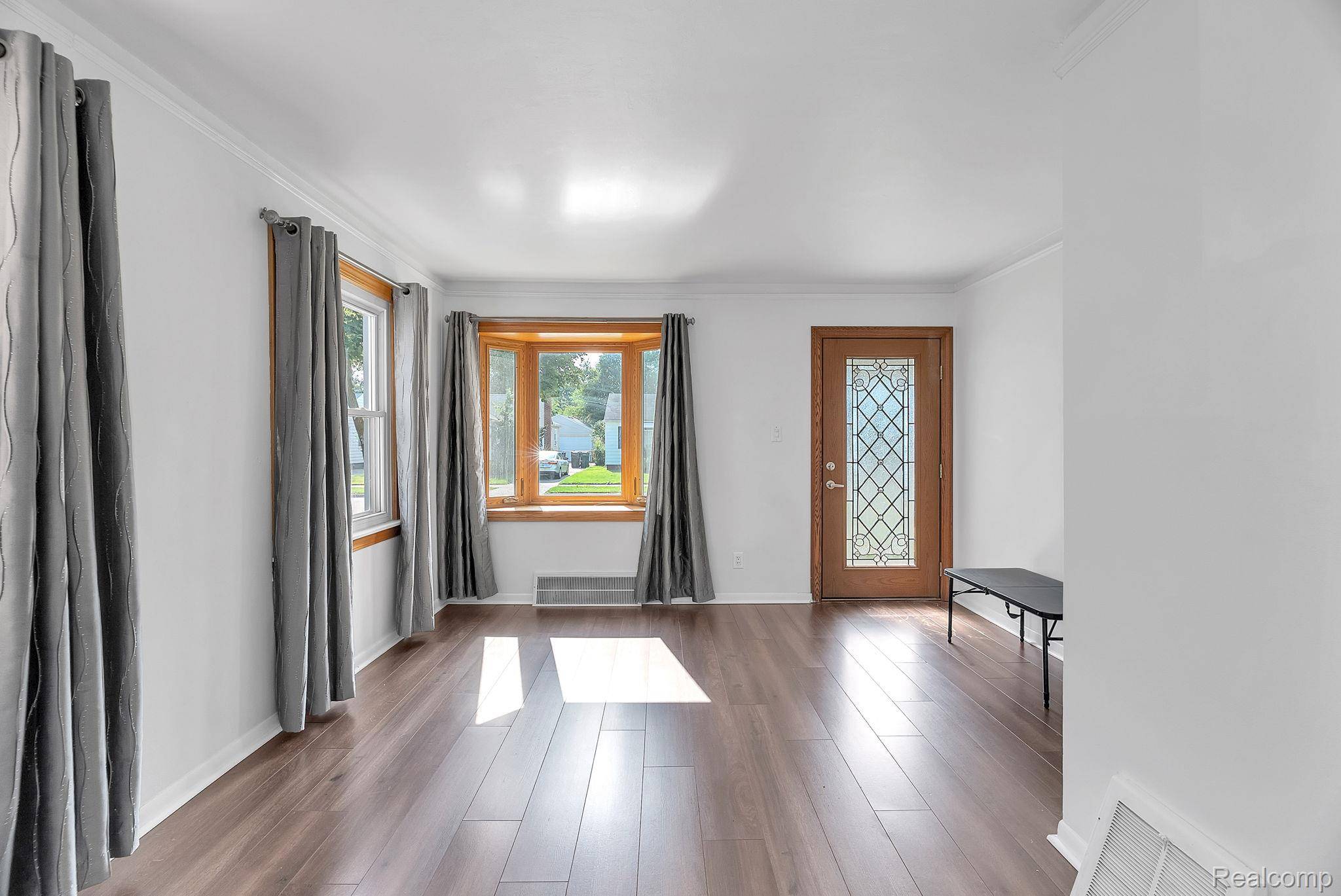 Dearborn, MI 48124,3831 WEDDELL ST