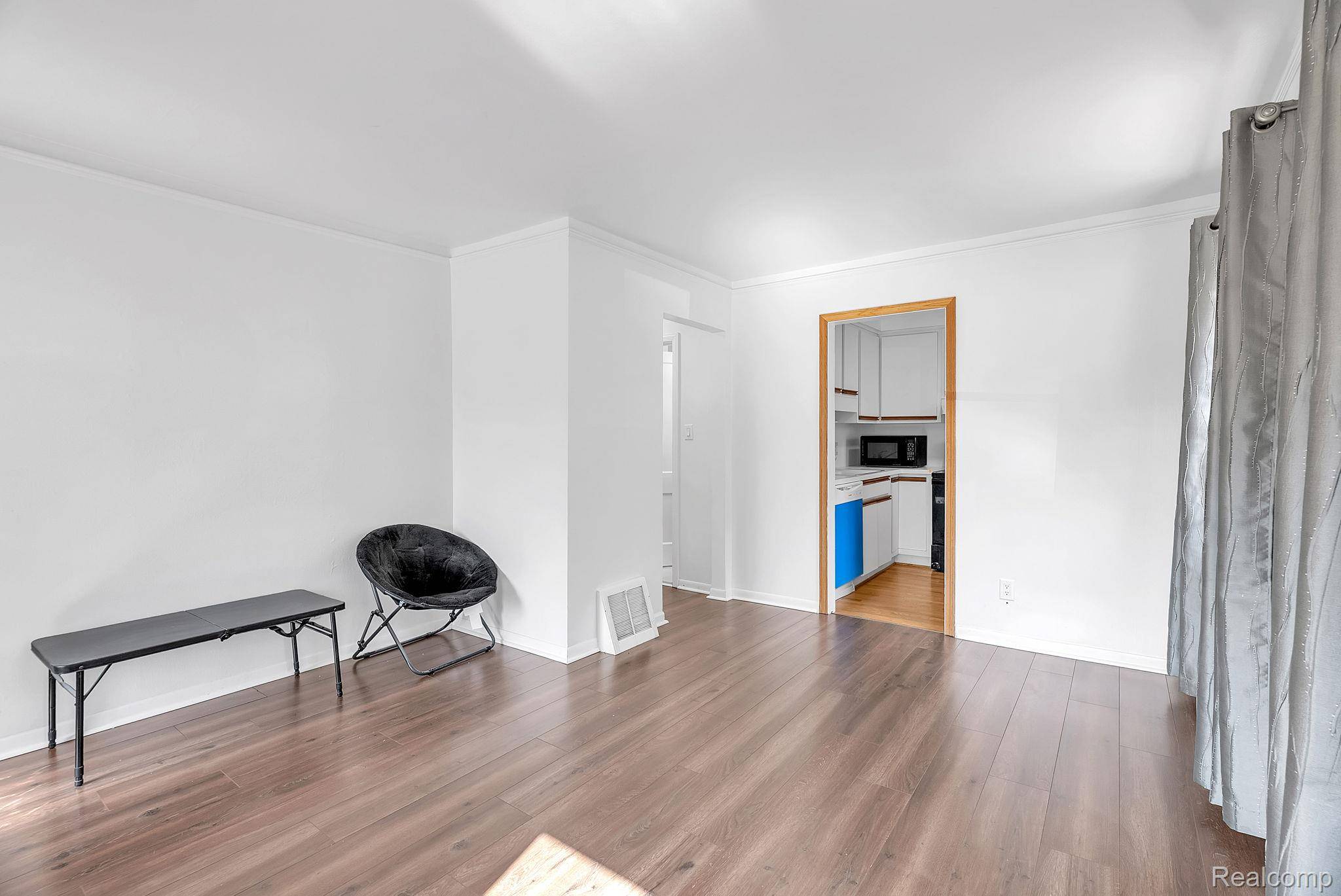 Dearborn, MI 48124,3831 WEDDELL ST