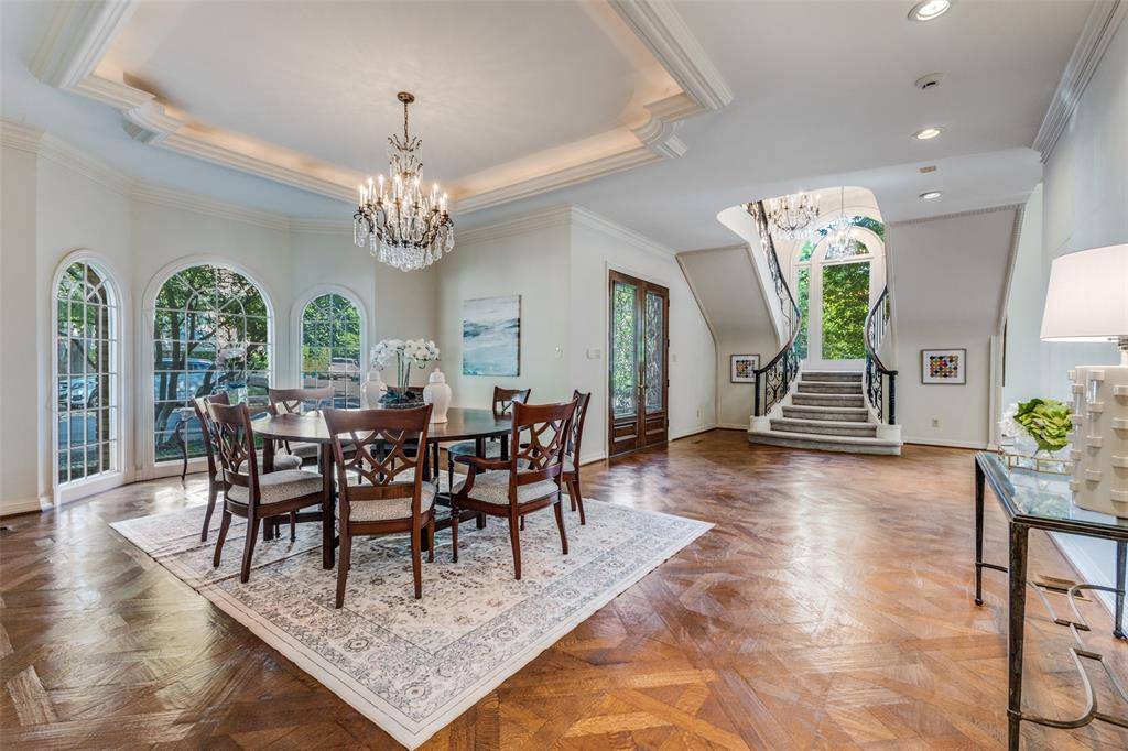 Dallas, TX 75225,7740 Glen Albens Circle