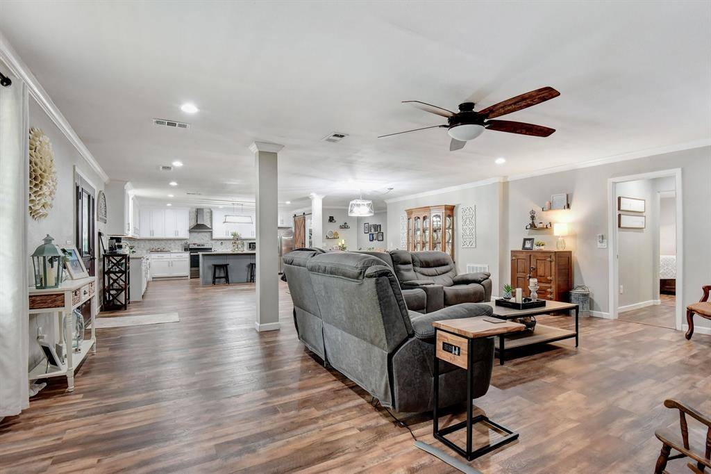 Whitesboro, TX 76273,2199 Hawkins Road