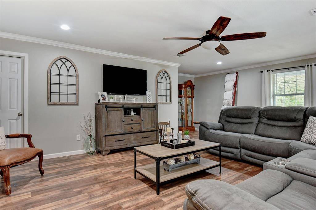 Whitesboro, TX 76273,2199 Hawkins Road