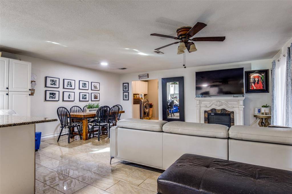 Dallas, TX 75217,10523 Castlerock Drive