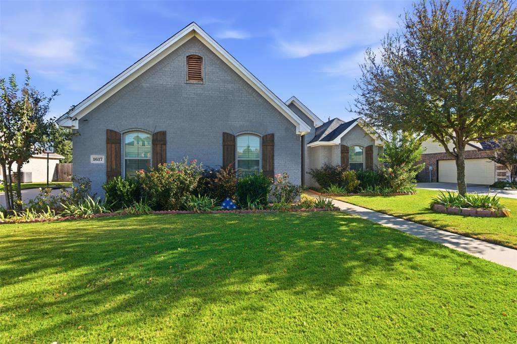 Cleburne, TX 76033,1617 Hawthorne Street