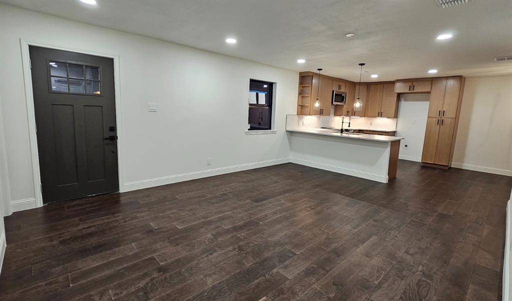 Gainesville, TX 76240,1001 E Star Street