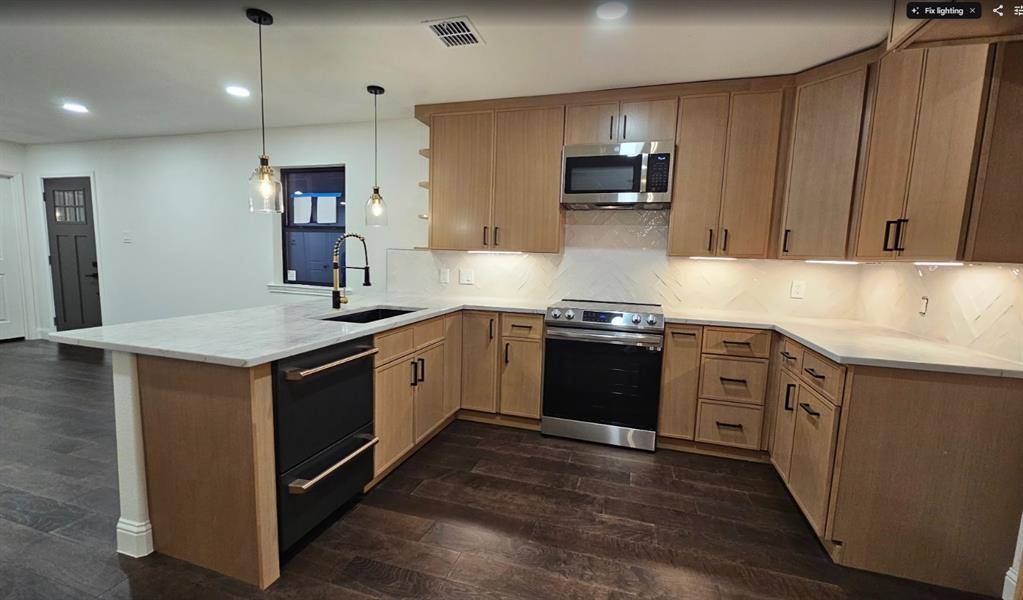 Gainesville, TX 76240,1001 E Star Street