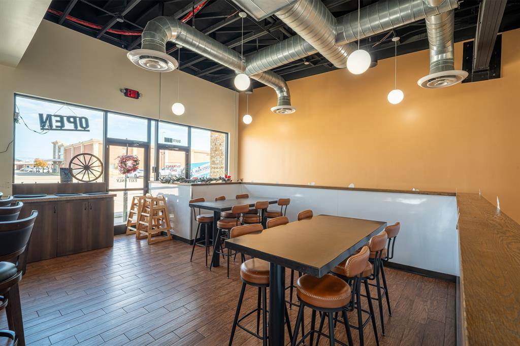 Granbury, TX 76048,1333 N Plaza Drive