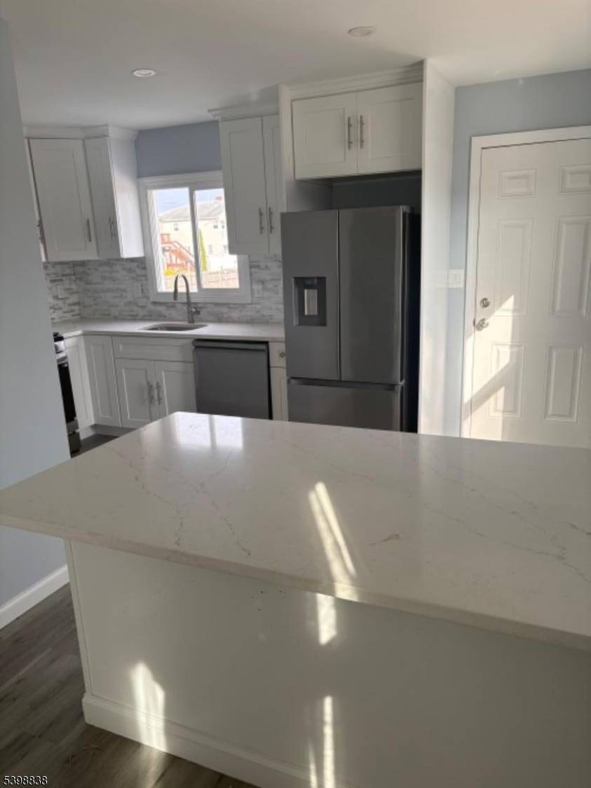 Carteret Boro, NJ 07008,37 Irving St