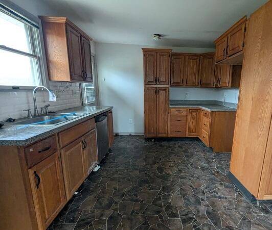 Haslett, MI 48840,14271 Woodbury RD