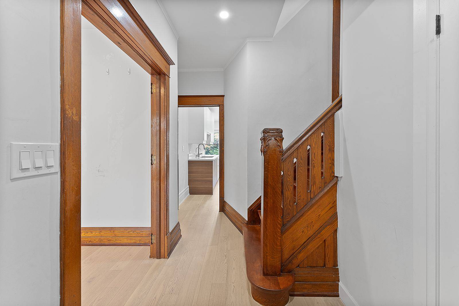 Toronto C03, ON M4R 1H2,136 St Clements AVE