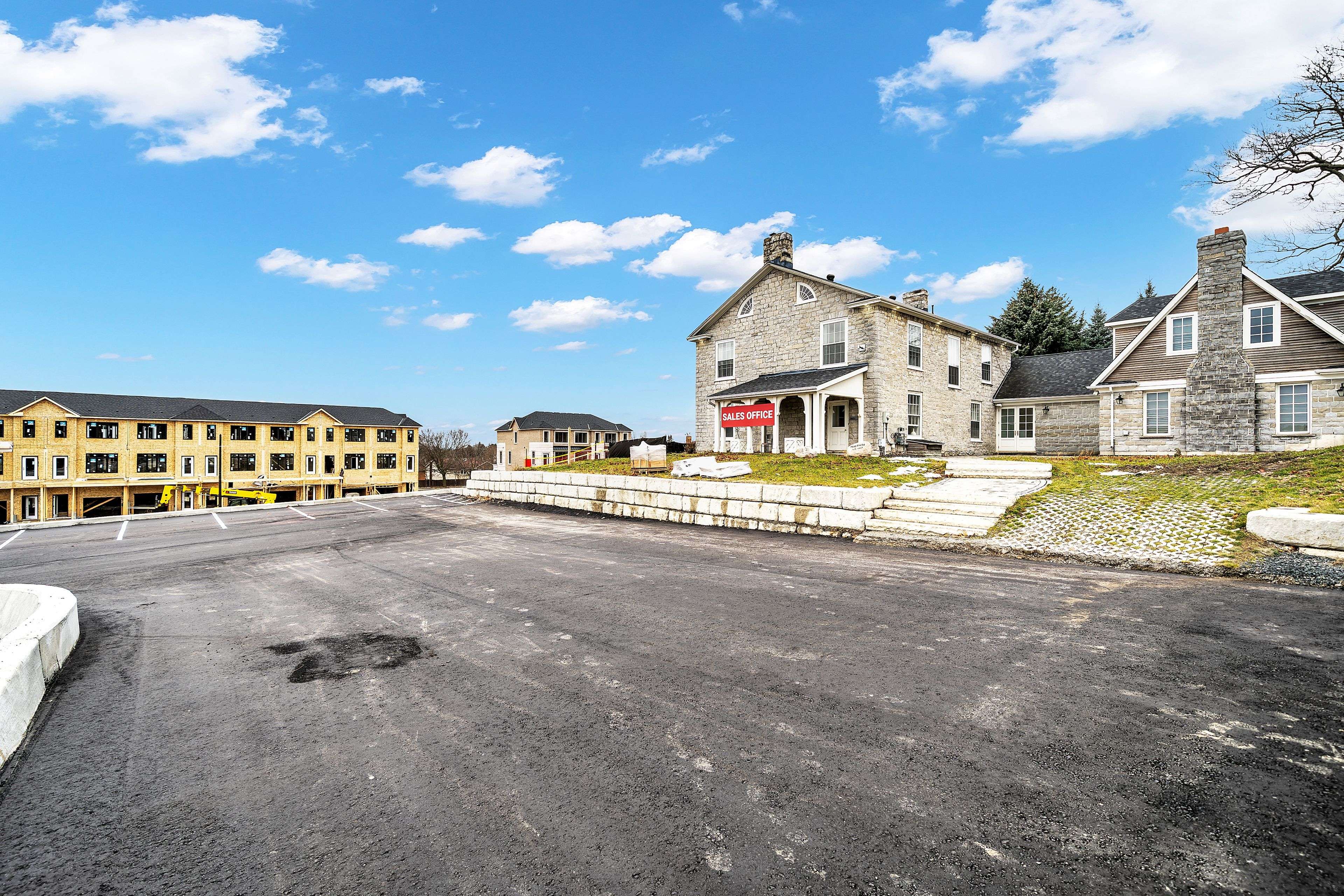 Whitby, ON L1N 8P2,780 Garden ST