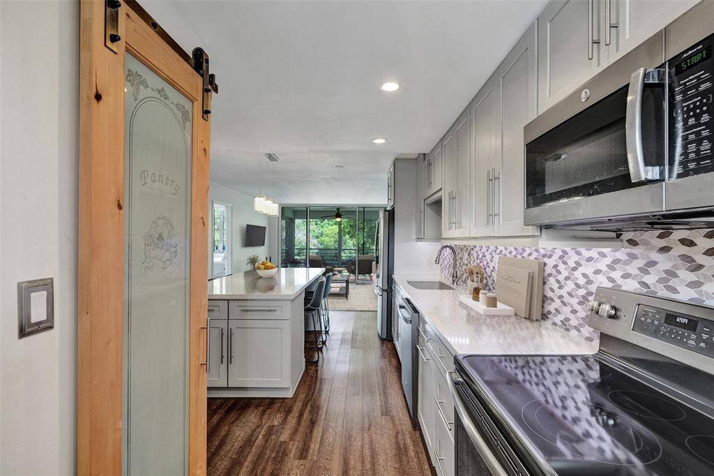 Davie, FL 33324,9460 Tangerine Pl #307