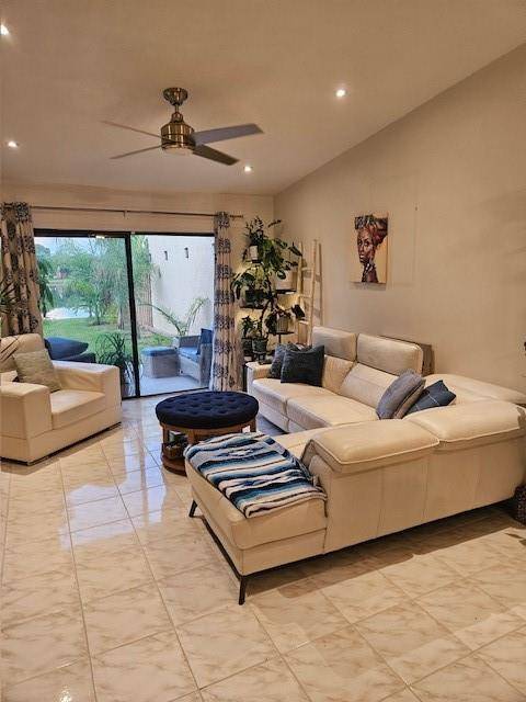 Plantation, FL 33324,818 NW 79th Ter #0