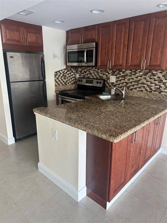 Fort Lauderdale, FL 33306,2900 NE 30TH ST #E2