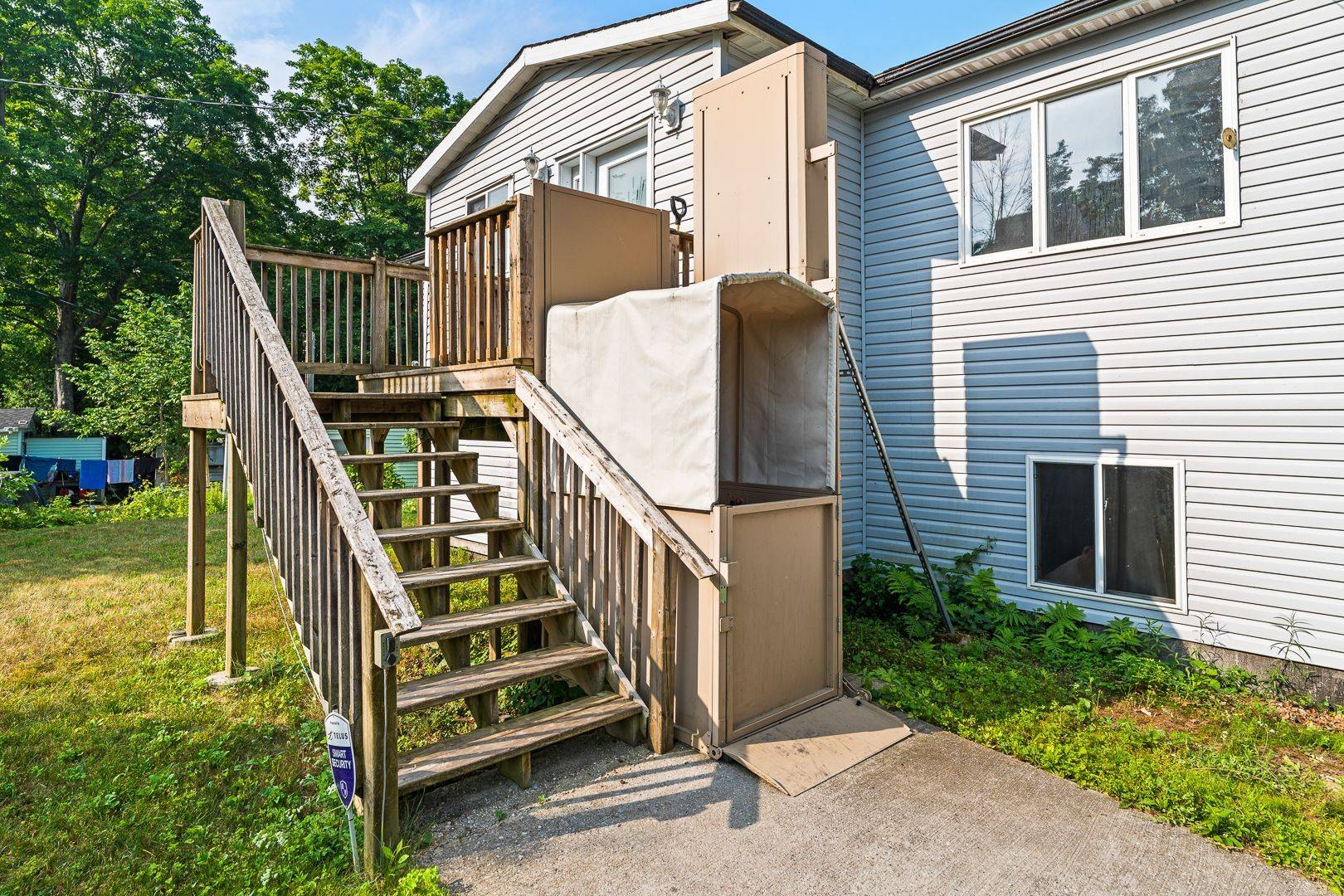 Severn, ON L0K 2B0,3338 Cox DR