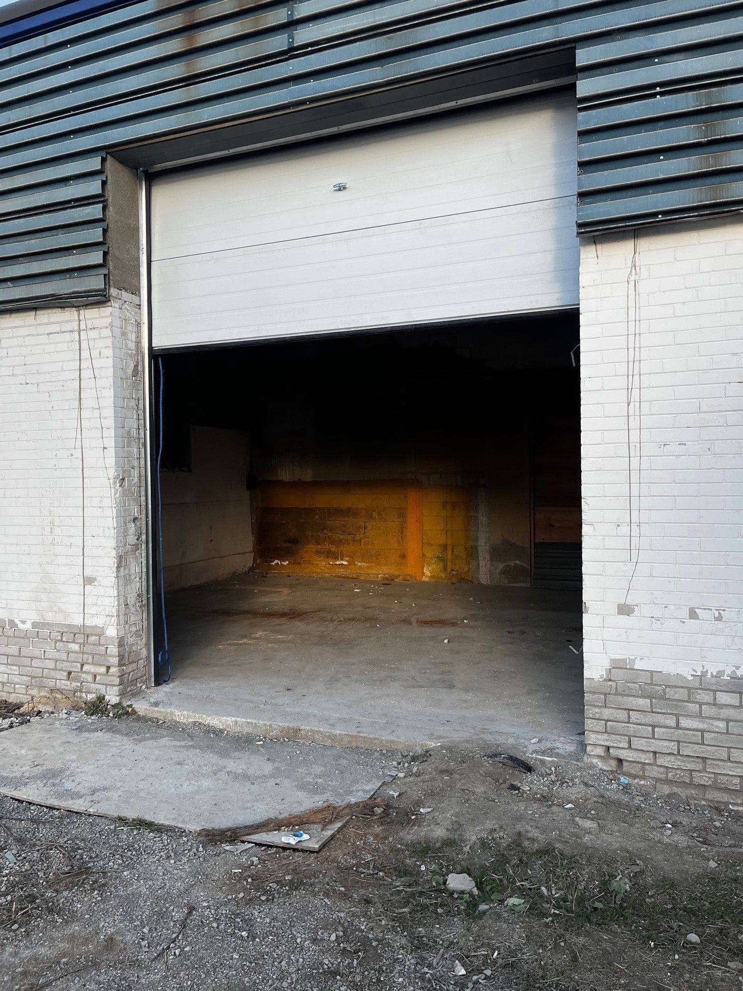 Toronto W06, ON M8Z 5E3,542 Kipling AVE