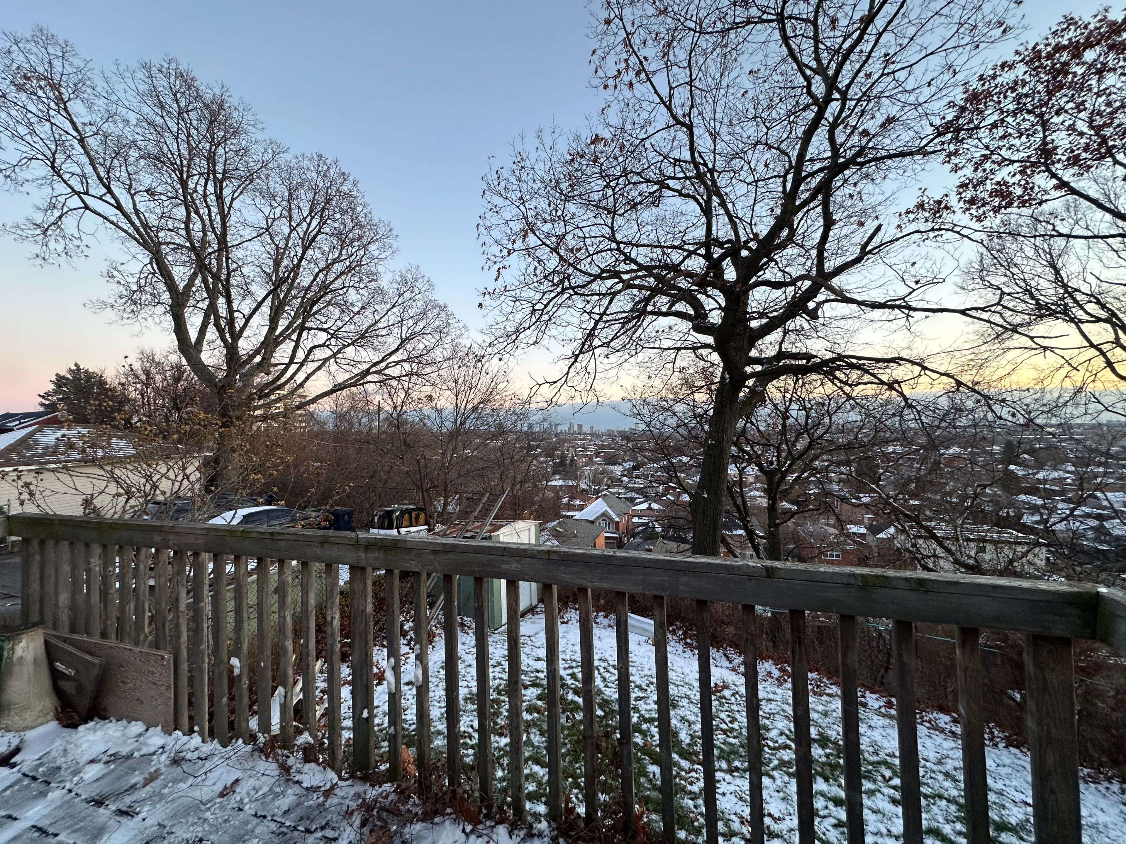 Toronto W03, ON M6M 1S5,27 Venn CRES