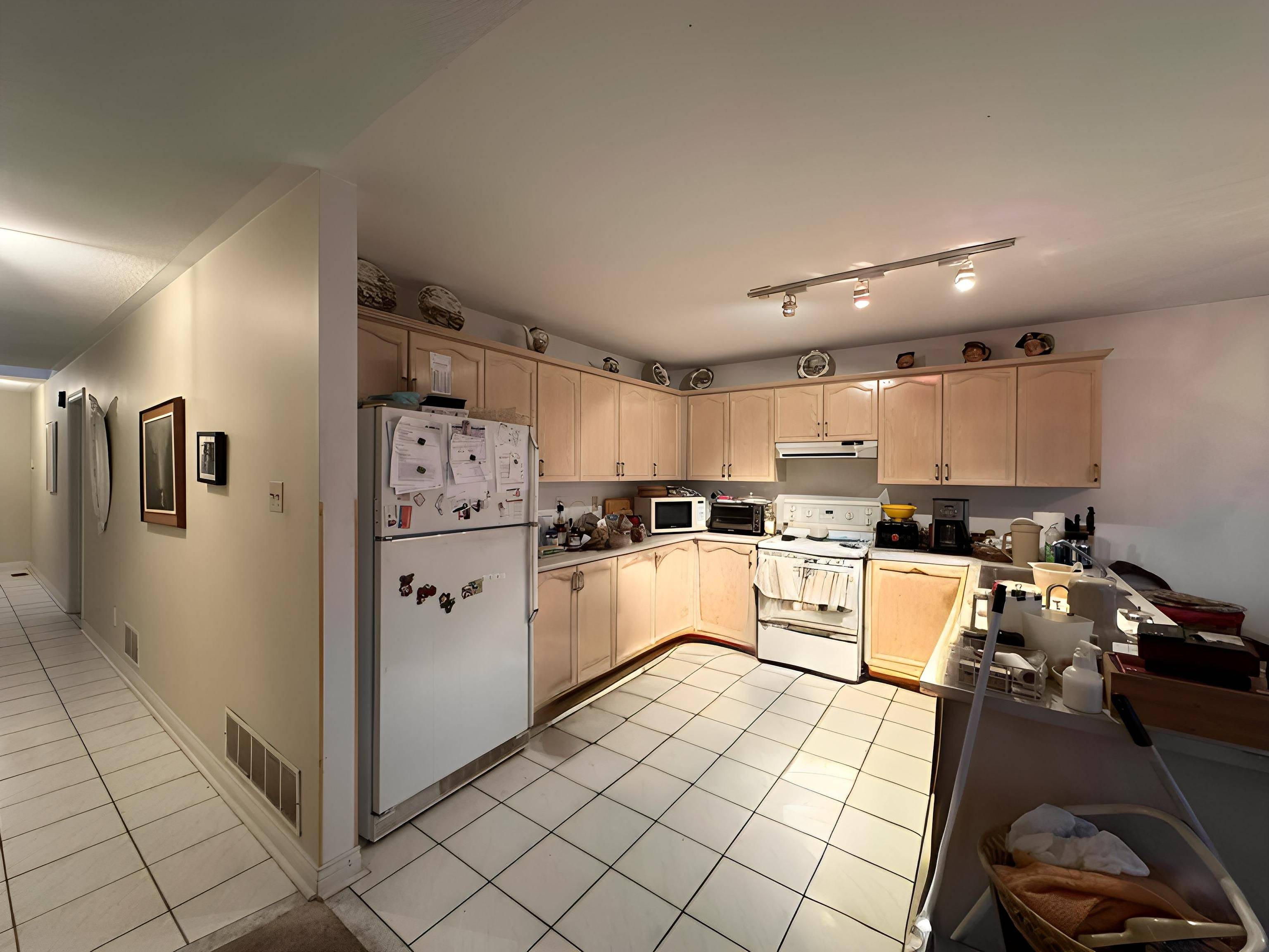 Toronto W03, ON M6M 1S5,27 Venn CRES