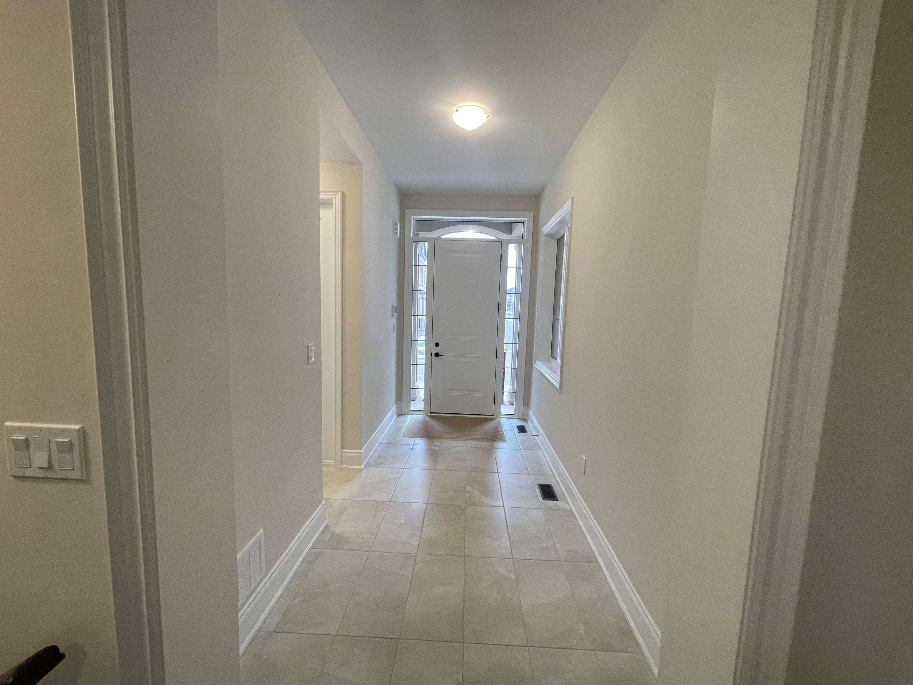 Oakville, ON L6M 5M3,1228 Queens Plate RD