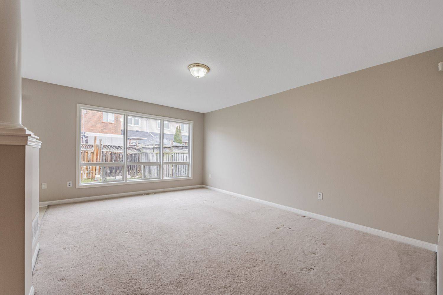 Milton, ON L9T 6B4,744 Edwards AVE