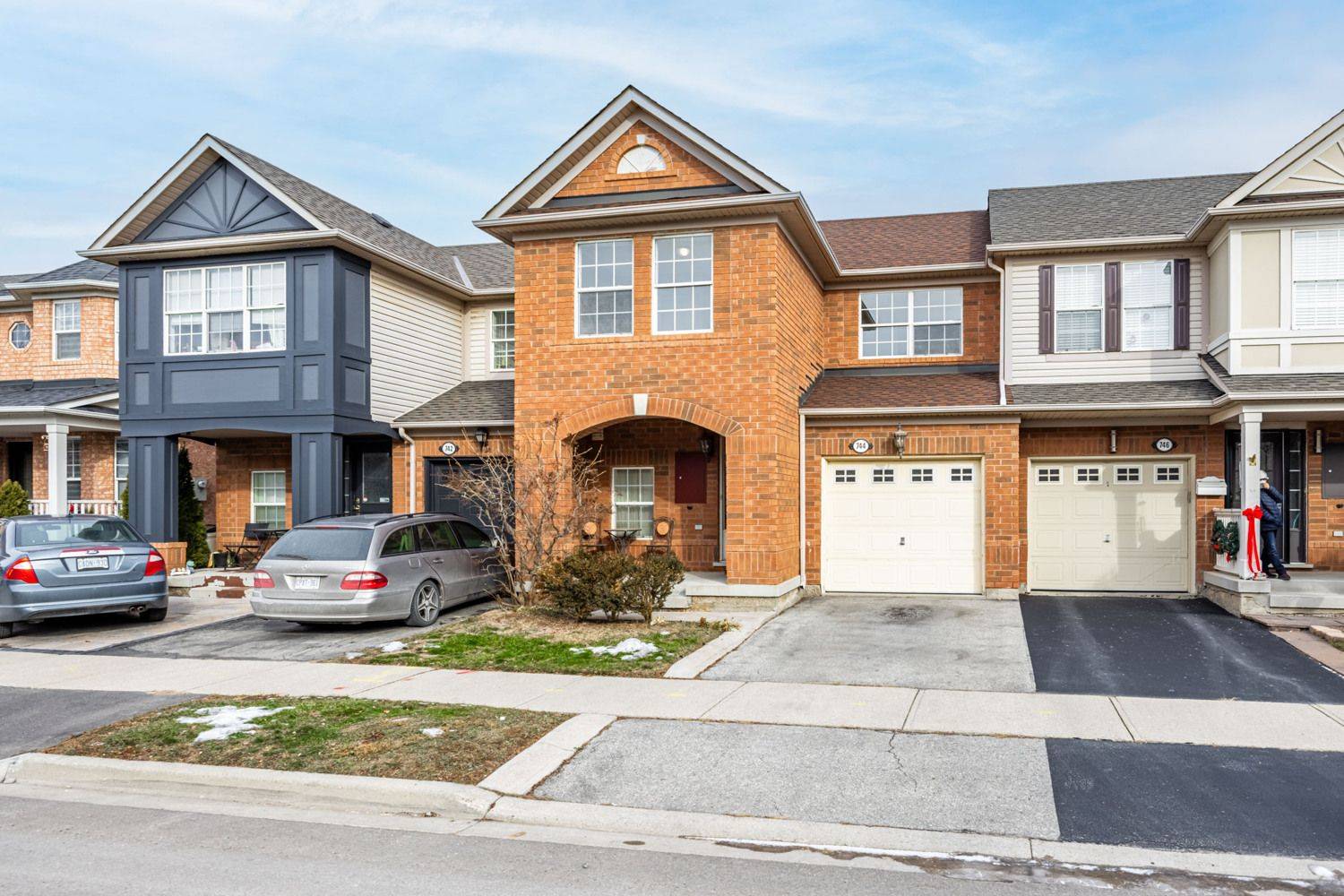 Milton, ON L9T 6B4,744 Edwards AVE