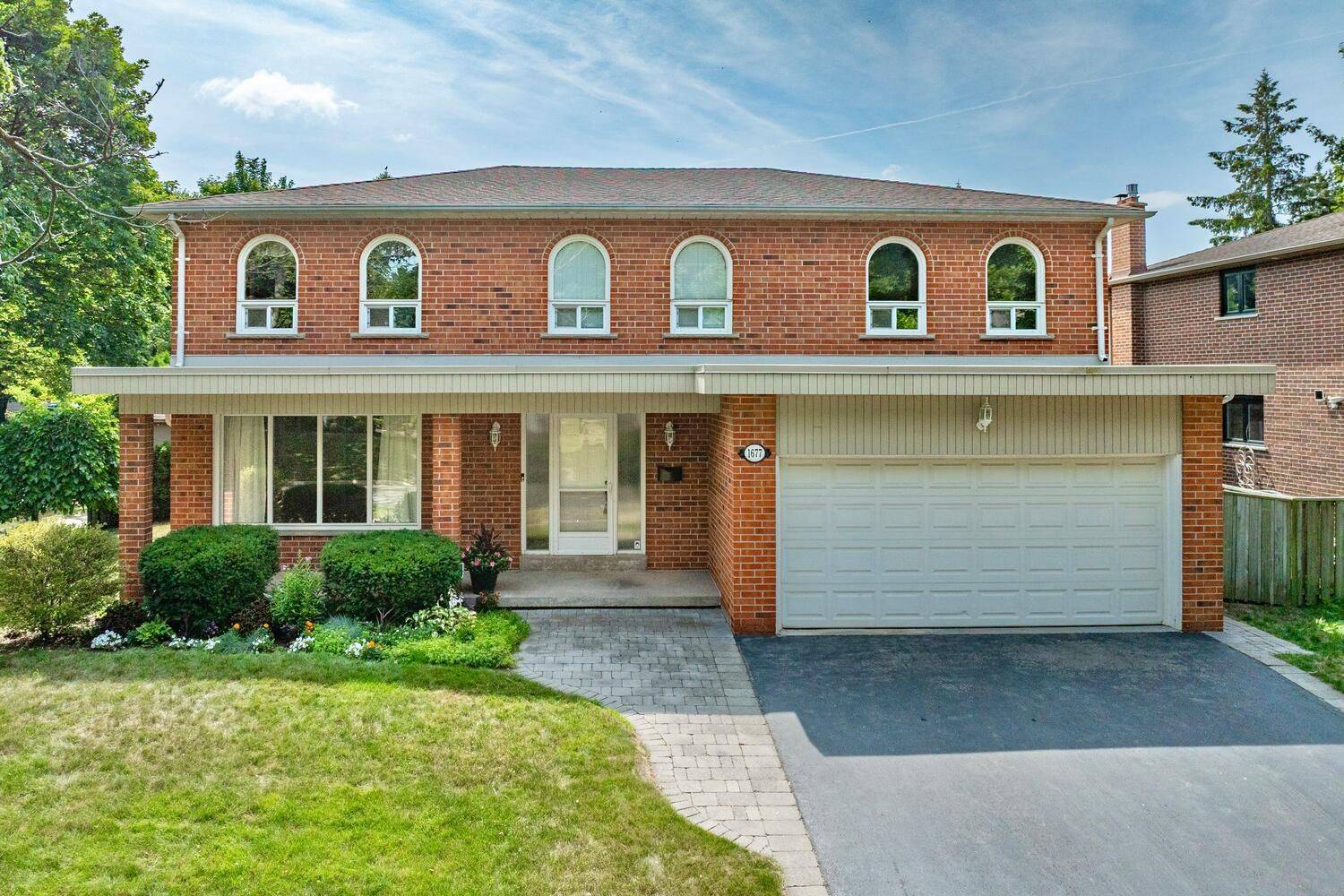 Mississauga, ON L5K 2G8,1677 Sherwood Forrest CIR