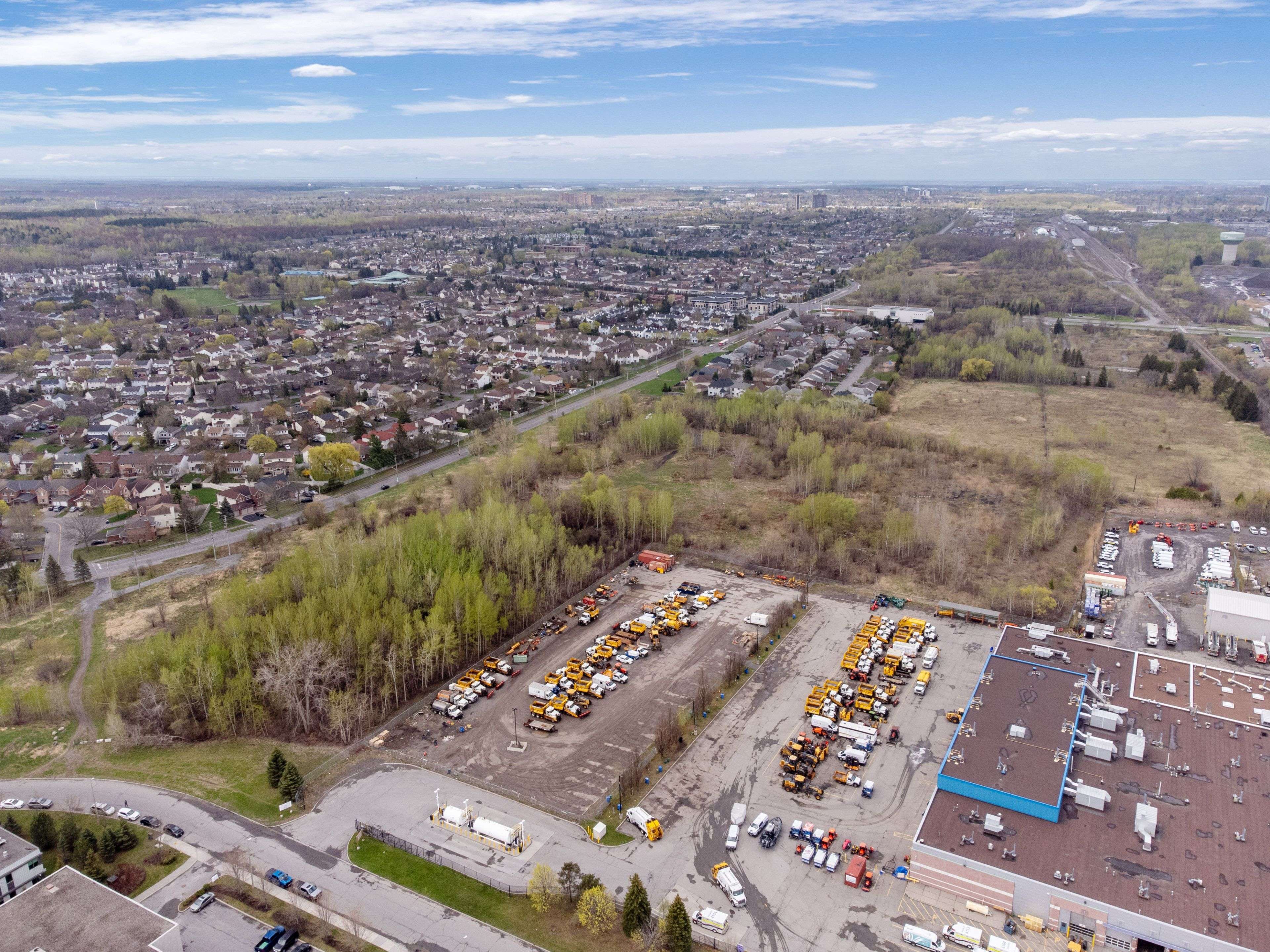 Hunt Club - South Keys And Area, ON K1G 5J8,2101 Johnston RD