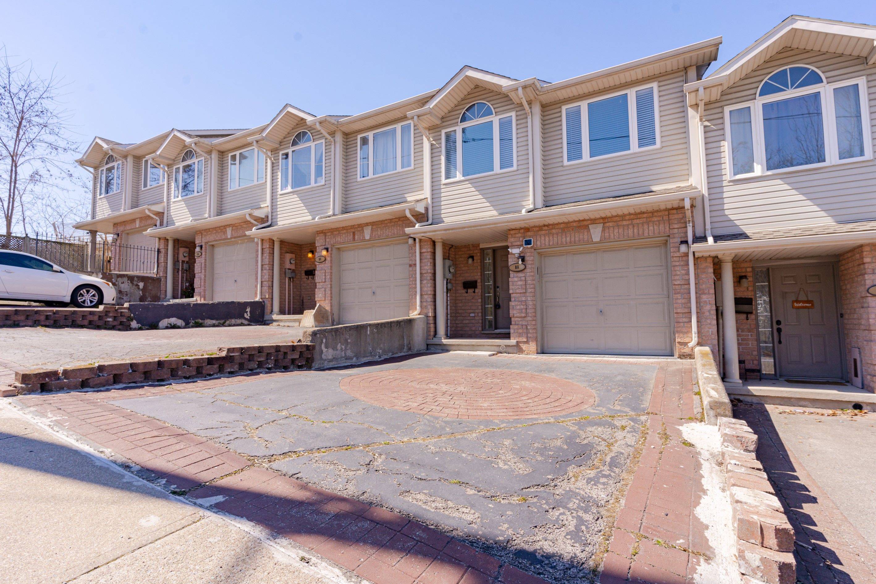 St. Catharines, ON L2S 1M4,8A Hainer ST