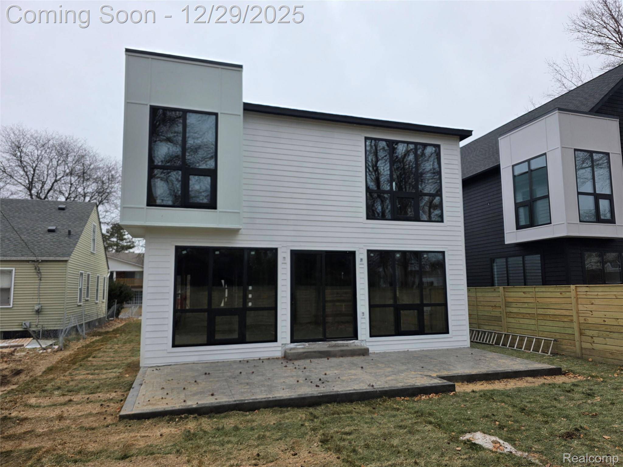 Royal Oak, MI 48073,1837 N Washington AVE