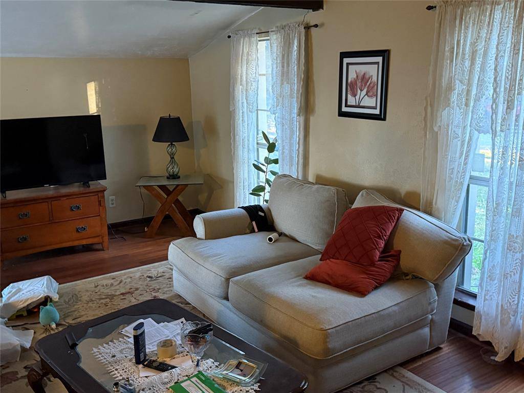 Grand Prairie, TX 75052,806 Pinehill Lane