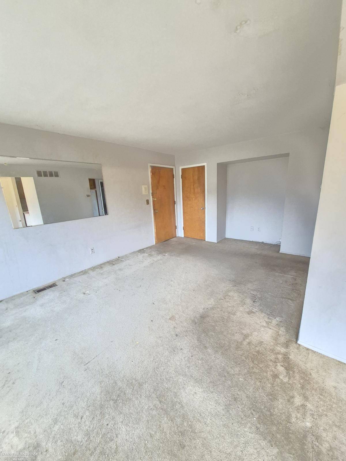 Warren, MI 48093,29368 Hoover ST