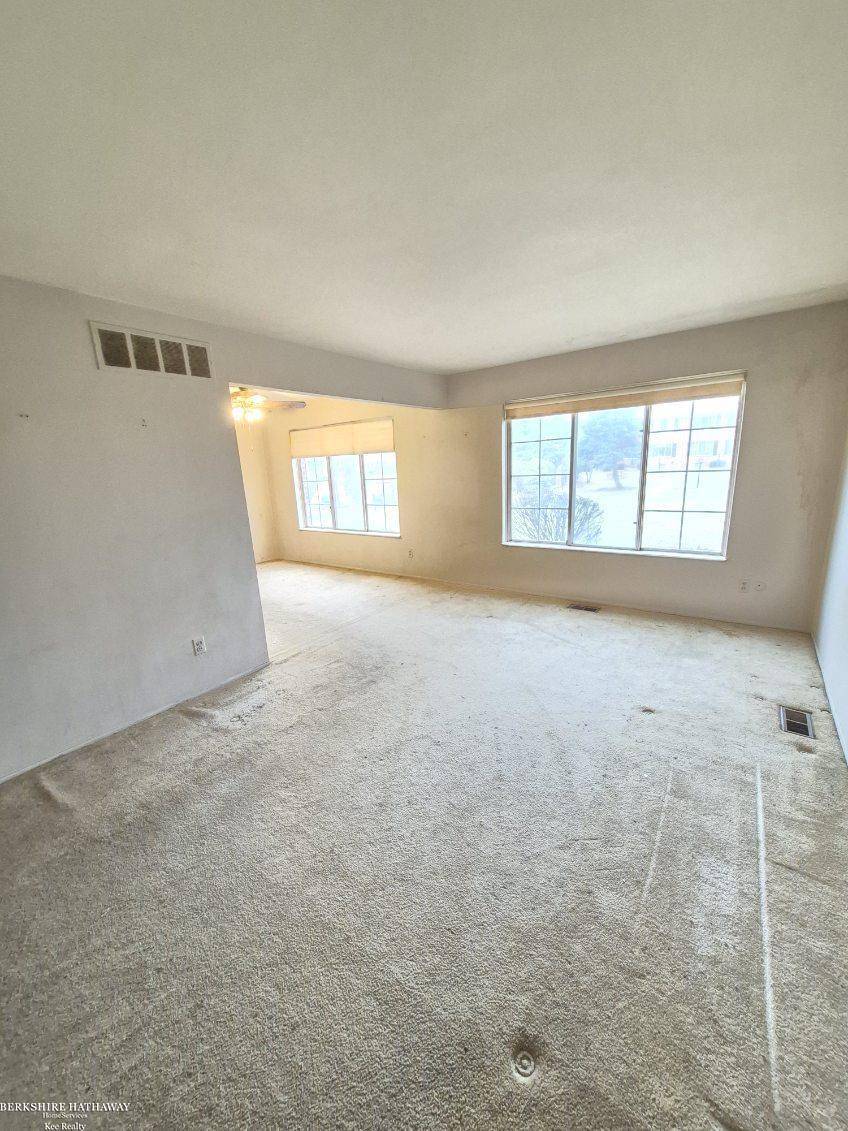 Warren, MI 48093,29368 Hoover ST