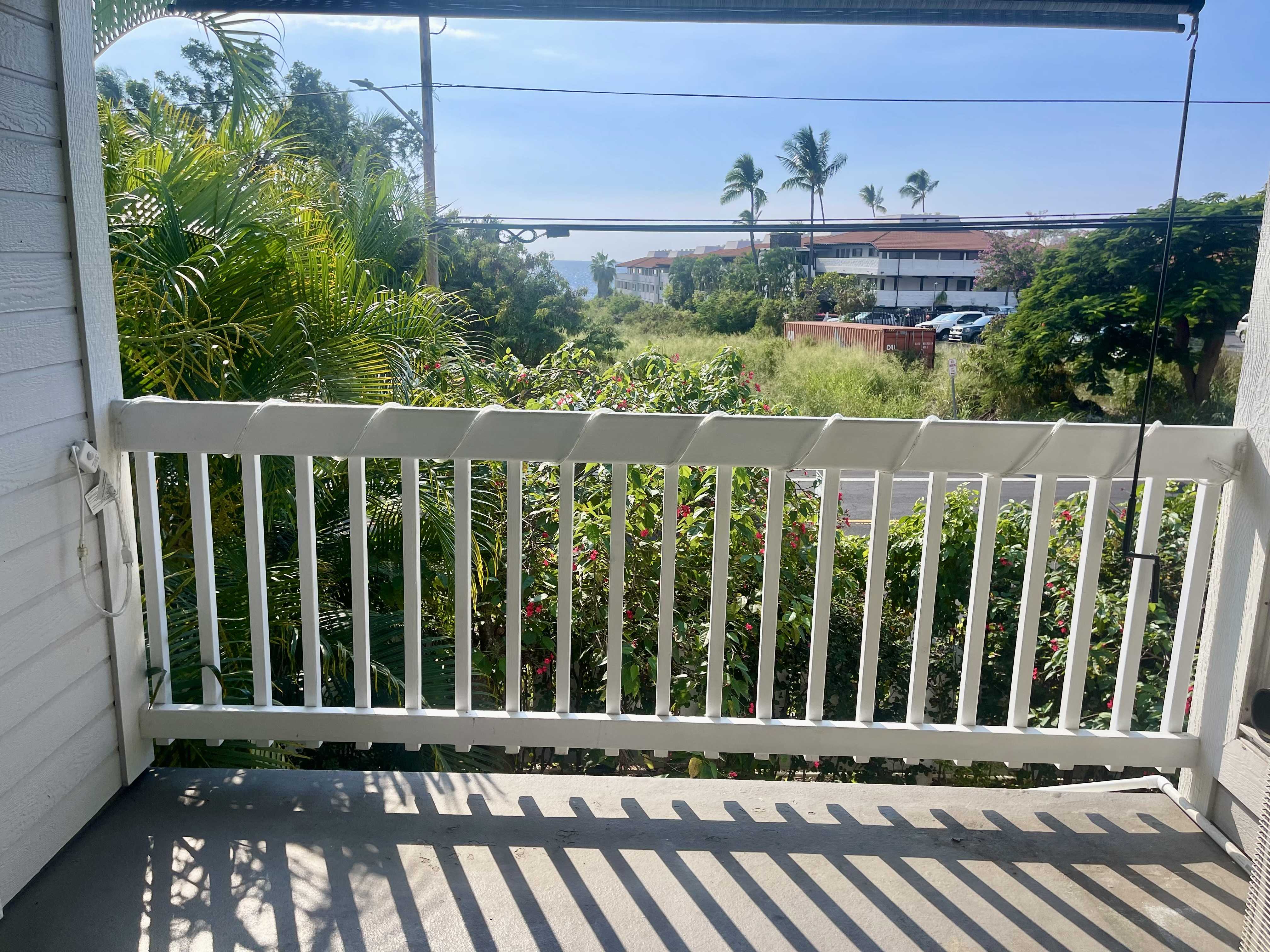 Kailua-kona, HI 96740,75-6081 ALII DR #A204