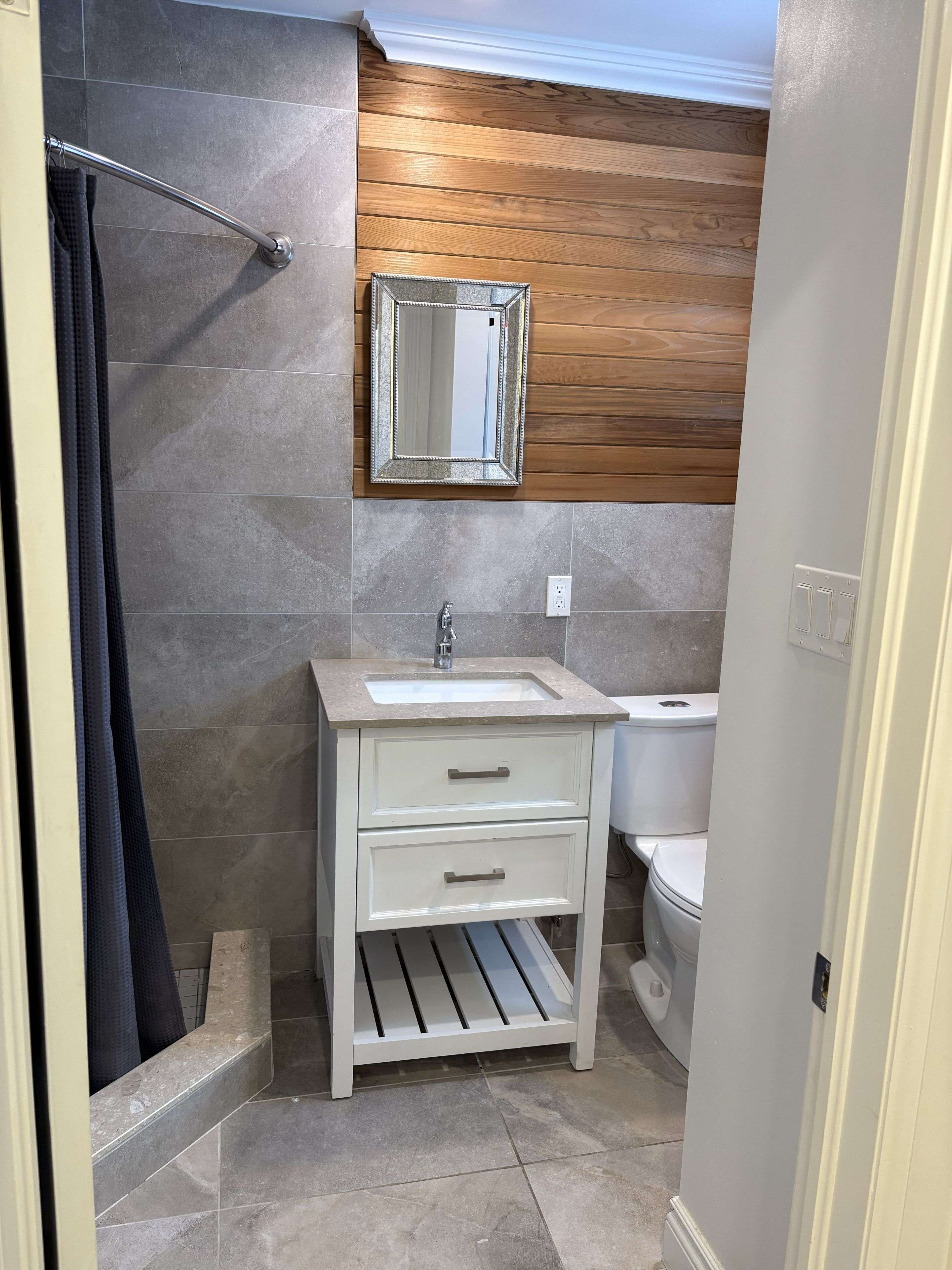 Saugeen Shores, ON N0H 2L0,60 Grenville ST N