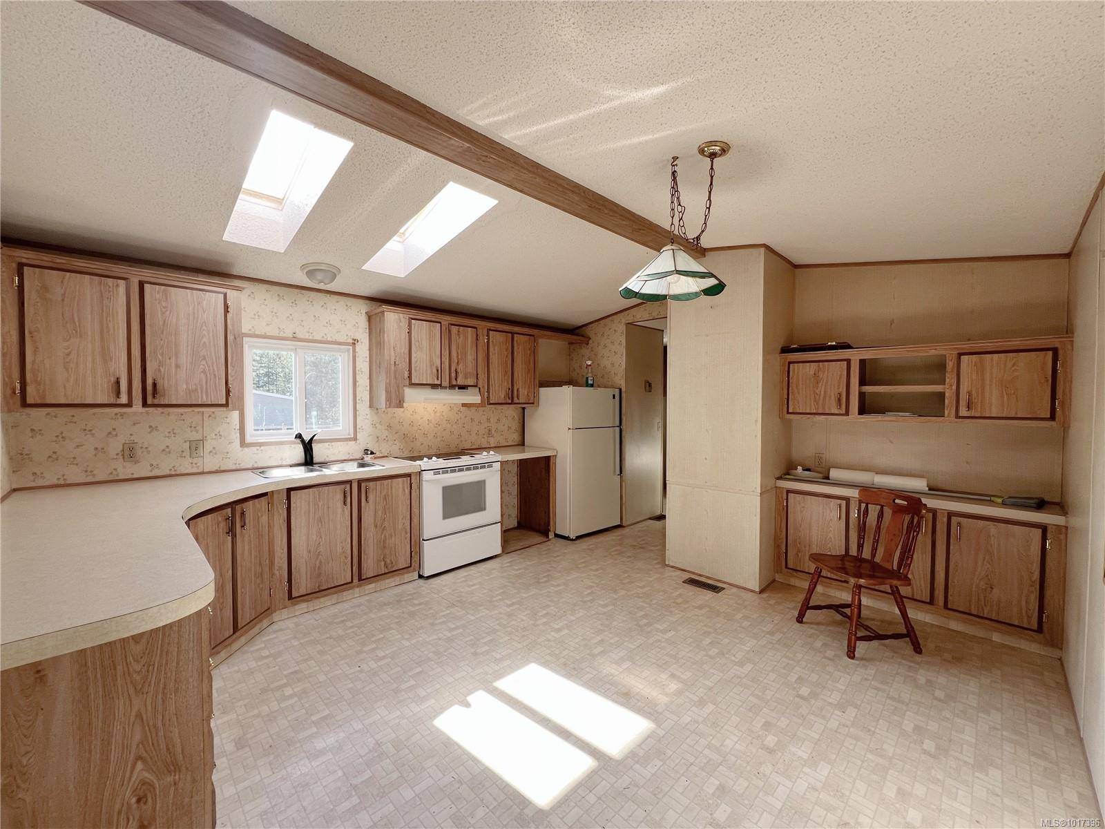 Gold River, BC V0P 1G0,602 Matchlee Dr